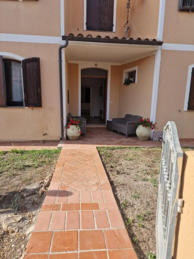 Claudia'S House Hotel Santa Teresa Gallura Bagian luar foto